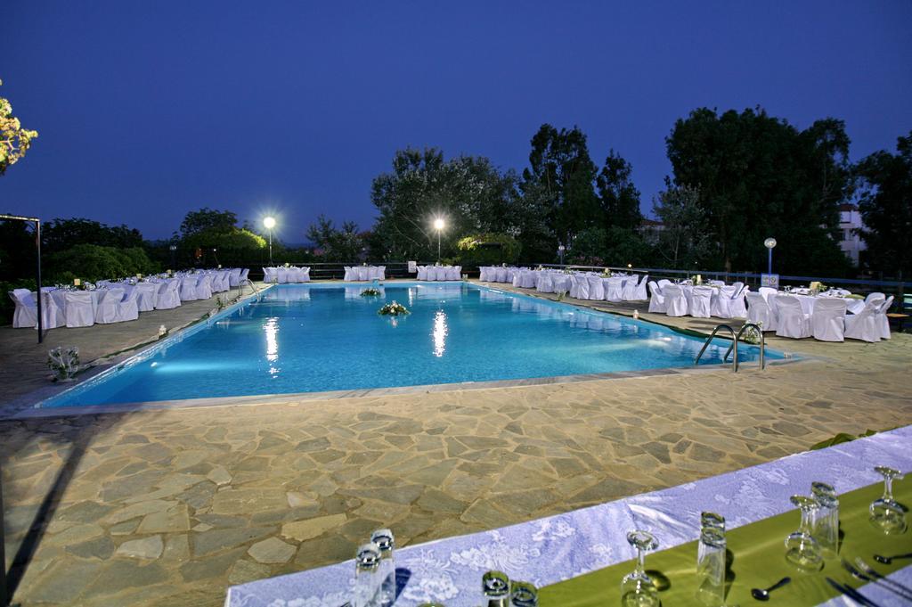 Hotel Pela Szkála Kalonísz Kültér fotó